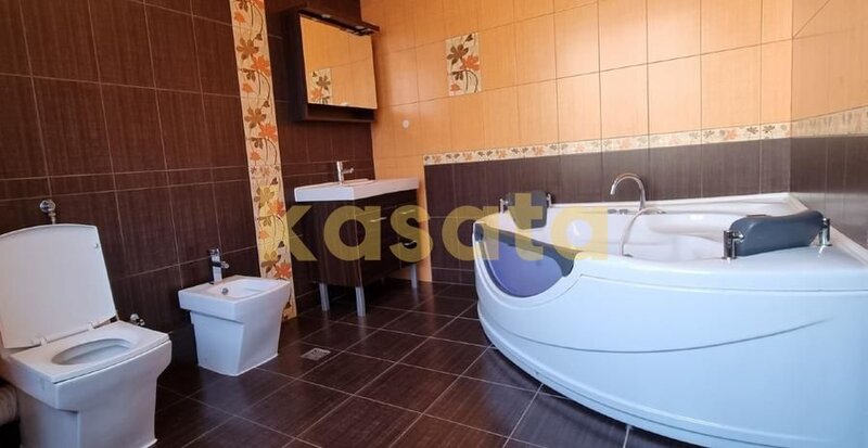 Baneasa, vila eleganta 5 camere, luxury living, curte privata