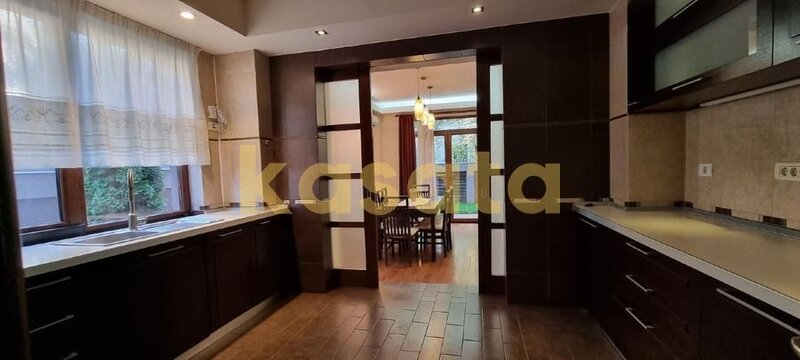 Baneasa, vila eleganta 5 camere, luxury living, curte privata